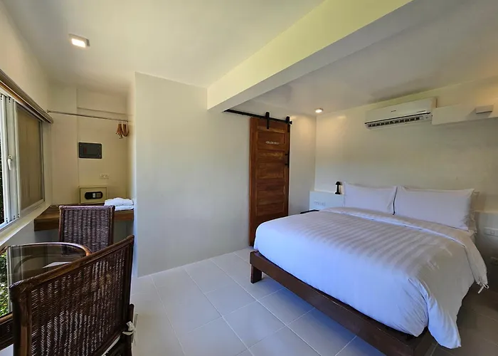 Edgewater Dive & Spa Resort