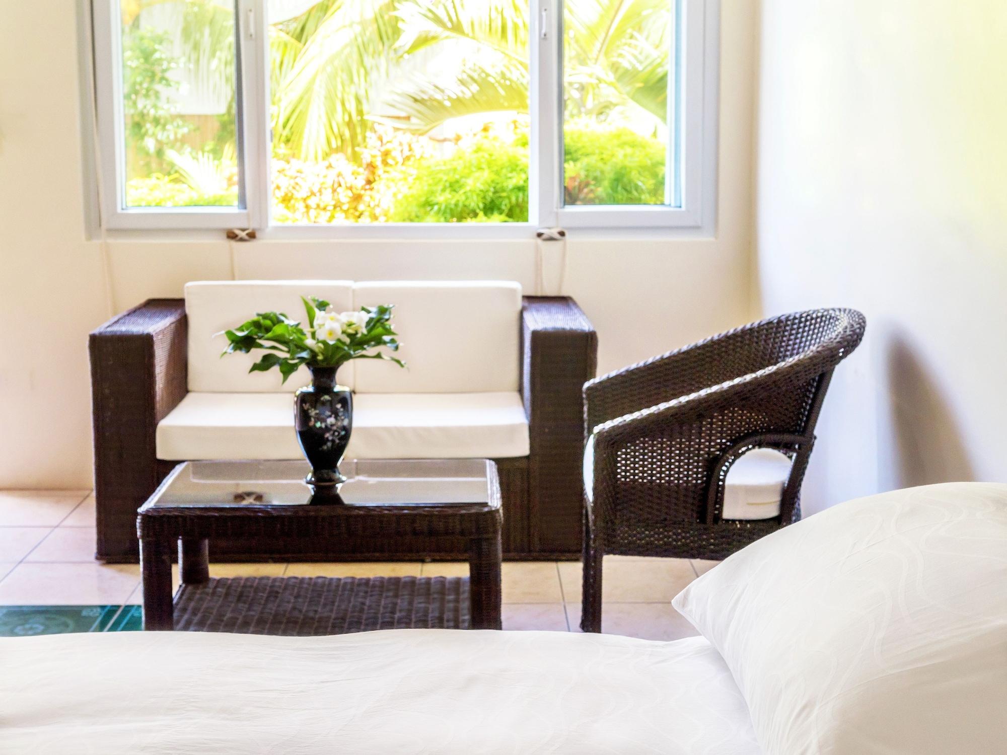 Edgewater Dive & Resort 4*