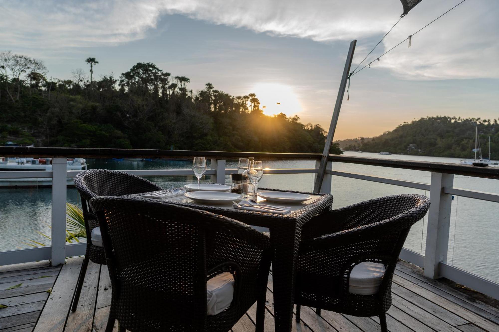 Edgewater Dive & Resort 4*
