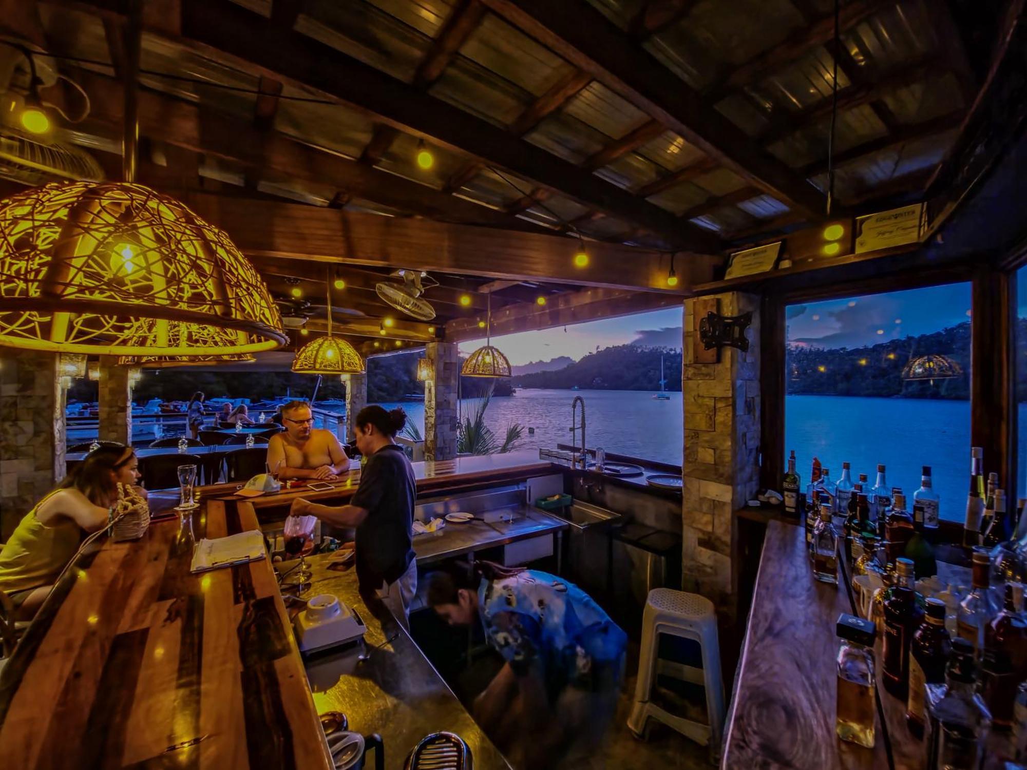 Edgewater Dive & Resort