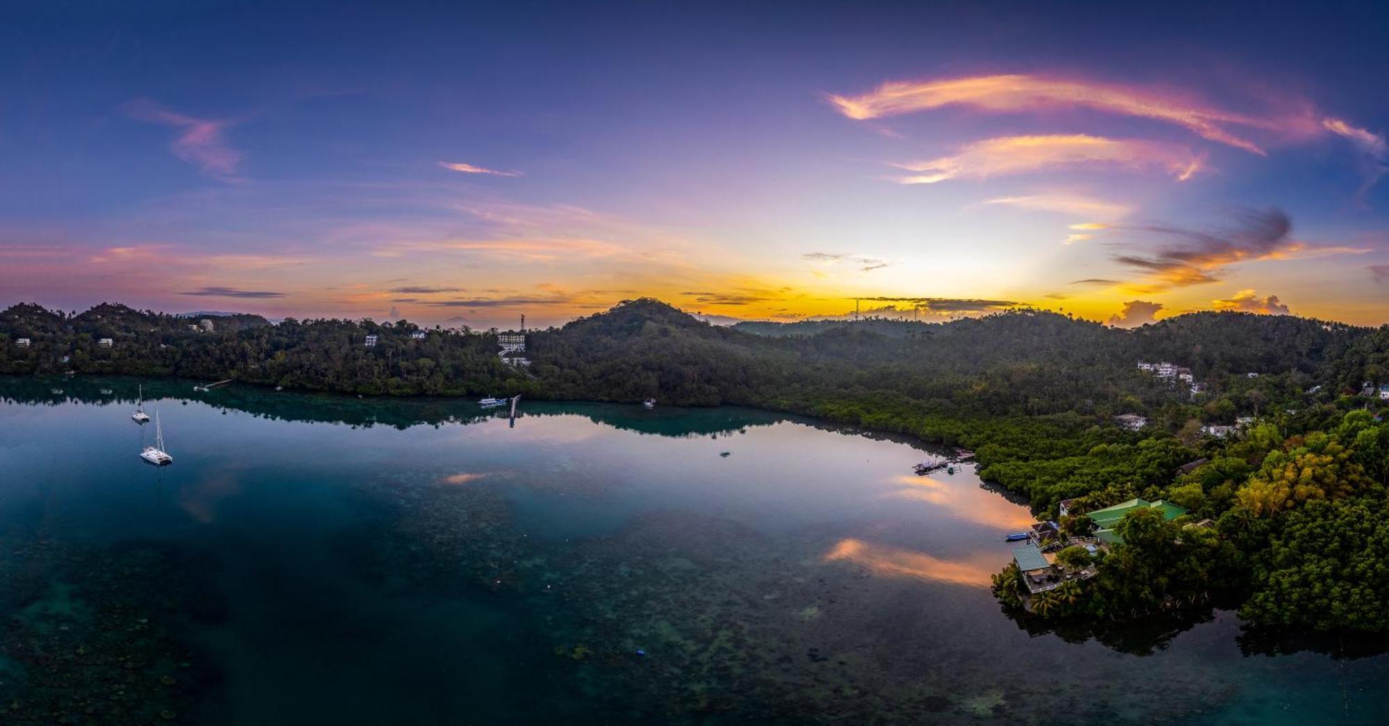 Edgewater Dive & Resort